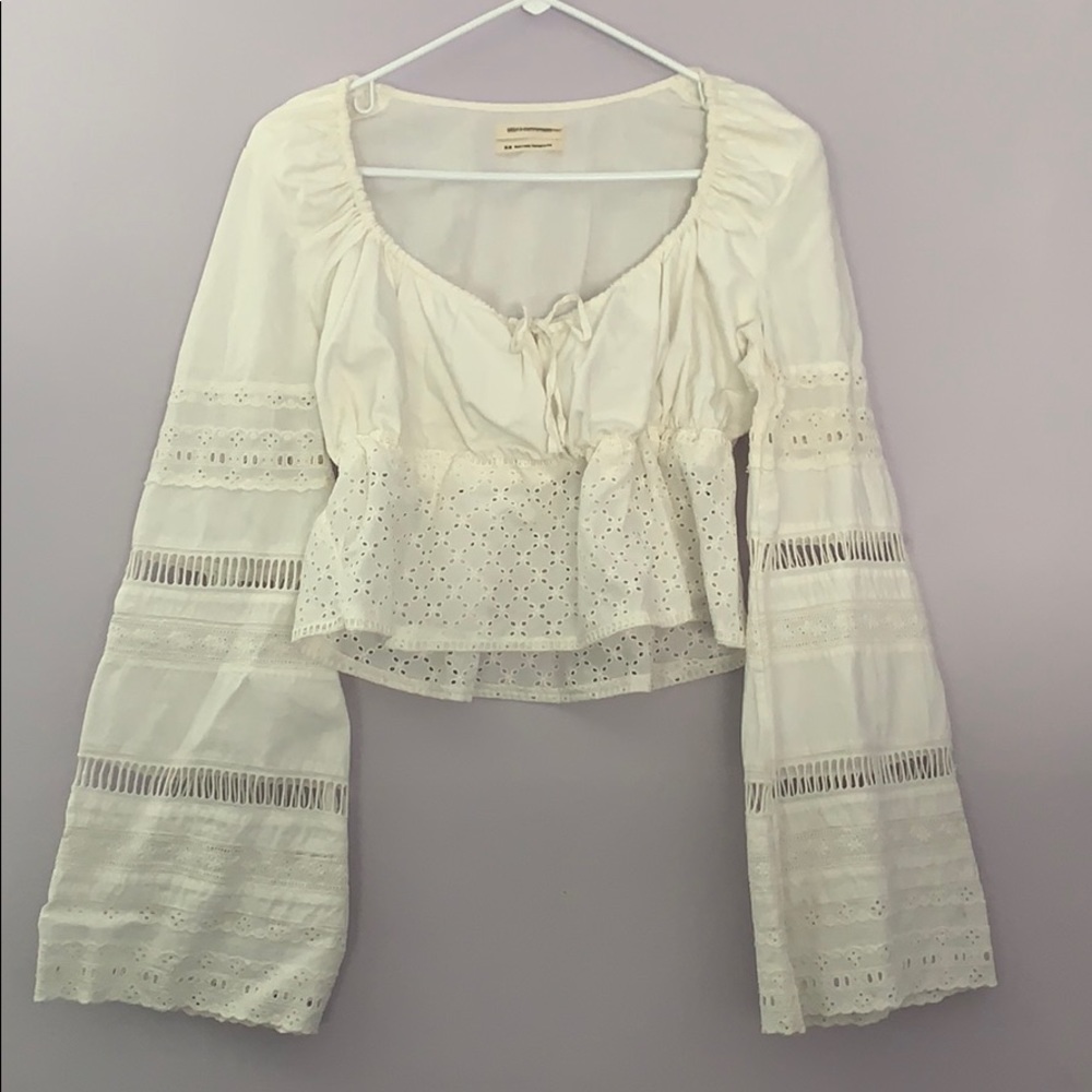Wavy sleeve urban top